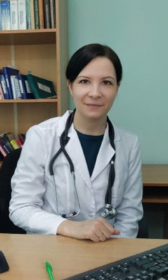 Врач-педиатр участковый Дзалбо Евгения Зиннатовна